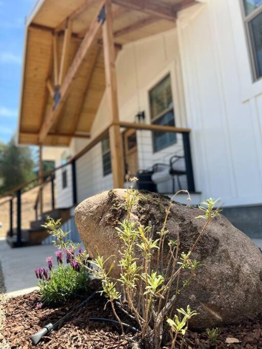 Soleil Luna 2 Miles From Sequoia Park Entrance Three Rivers Exterior foto