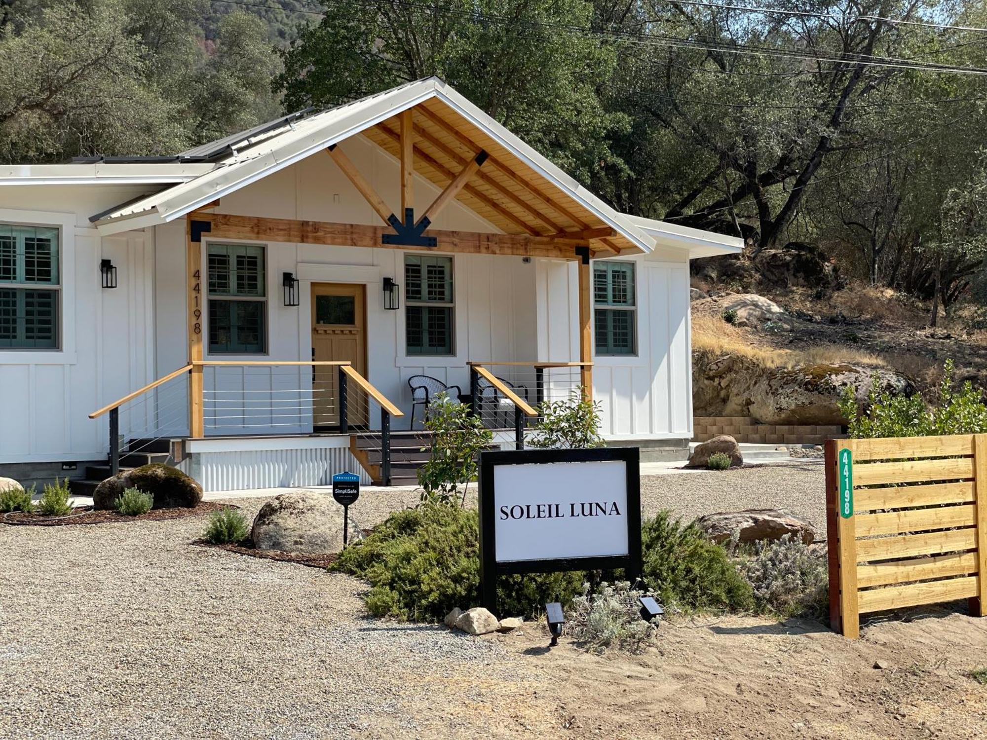 Soleil Luna 2 Miles From Sequoia Park Entrance Three Rivers Exterior foto